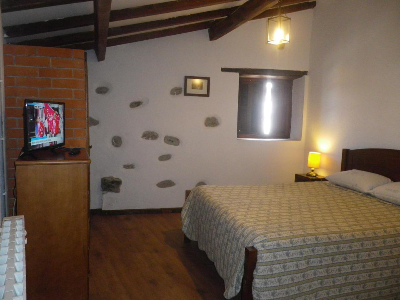 Casa Da Bica Gondesende Guest House Braganca Exterior photo